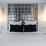 Kube Hotel 4*