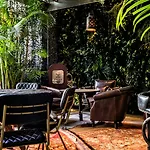Hotel Kube
