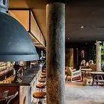 Kube Hotel 4*