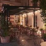Kube Hotel 4*