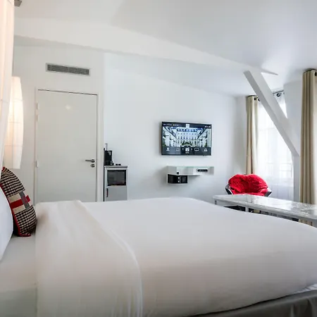 Kube Hotel Paris