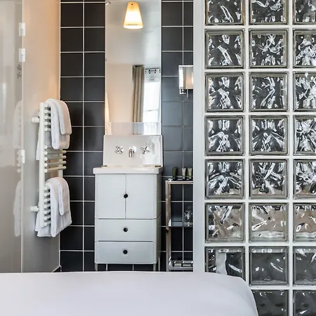 Kube Hotel 4*